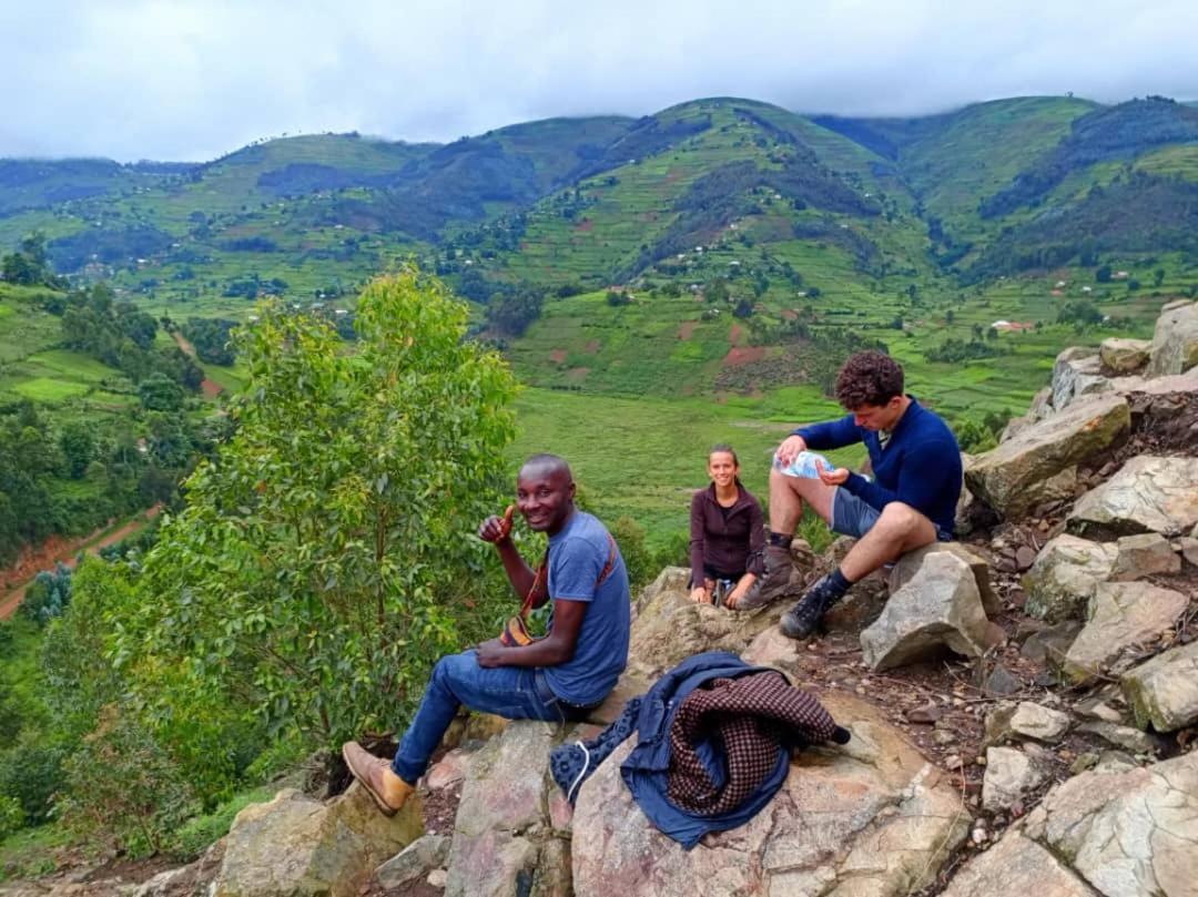 Om Hostel Bunyonyi Kabale Zewnętrze zdjęcie